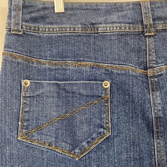 EUC Ashley Stewart Western Embroidery Denim Maxi Skirt size 14 - Picture 5 of 6